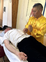 Shifu Liu TCM tui na Shifu Liu demonstrates tui na chinese massage